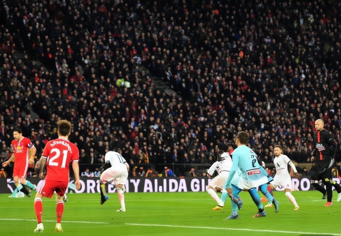 巴黎圣曼vs曼联经典对决深度解析：数据揭秘与战术交锋(图2)